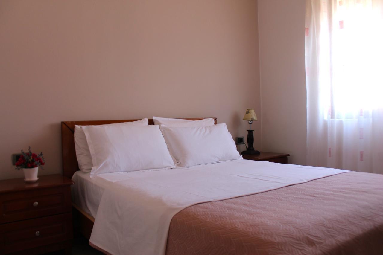 Albi'S Apartment Sarandë Eksteriør bilde